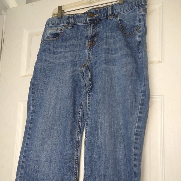Lands End5 pocket medium wash blue jeans. Size 4 - Picture 1 of 8